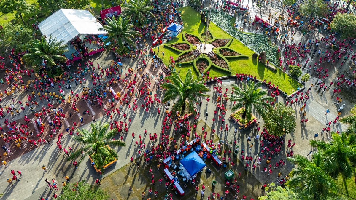 Ngàu hội marathon Đất Sen hồng