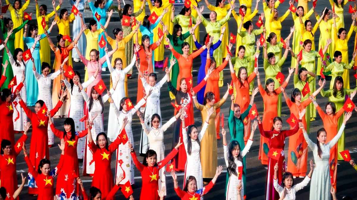 Espectáculo de danza folclórica - Ao dai