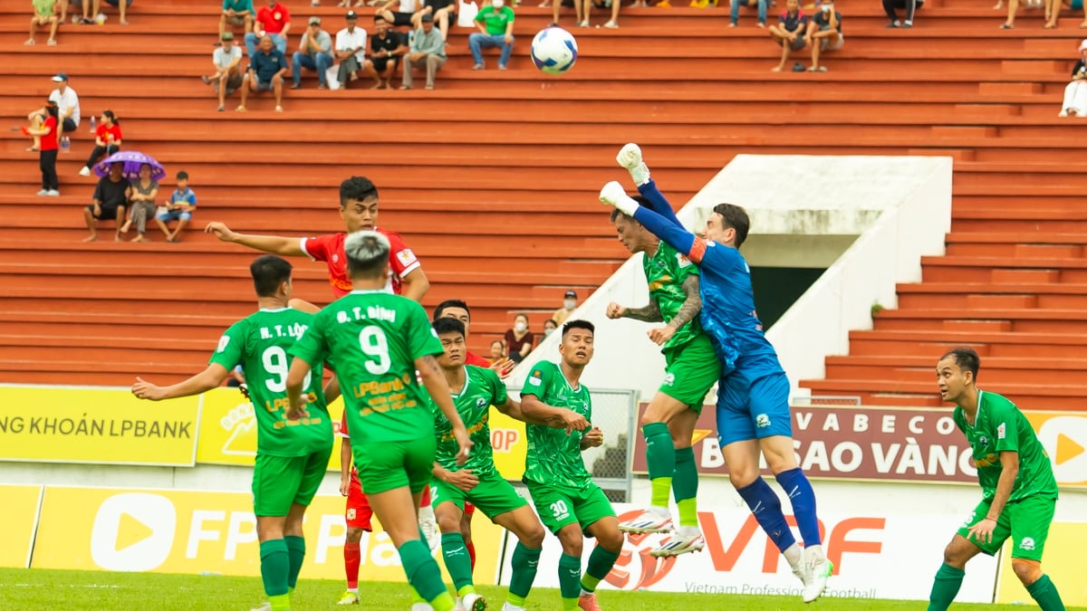 ថ្នាក់ជាតិដំបូង