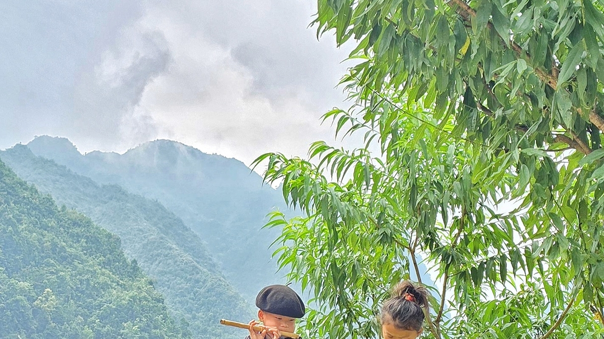 "Una melodía de flauta en medio del cielo"