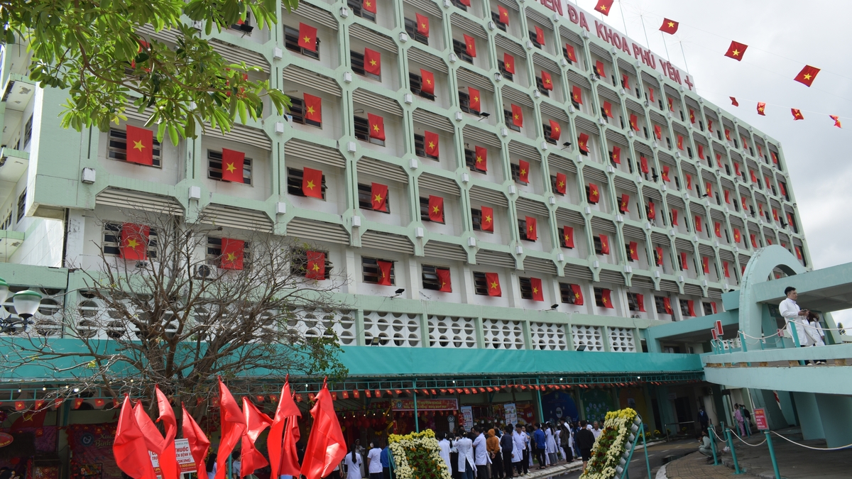 Célébration du Nouvel An lunaire à l'hôpital général de Phu Yen
