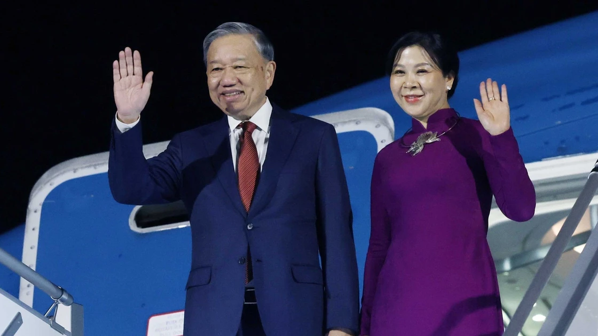 [ภาพ] เลขาธิการโต ลัม และภริยาเริ่มการเยือนบัลแกเรียอย่างเป็นทางการ