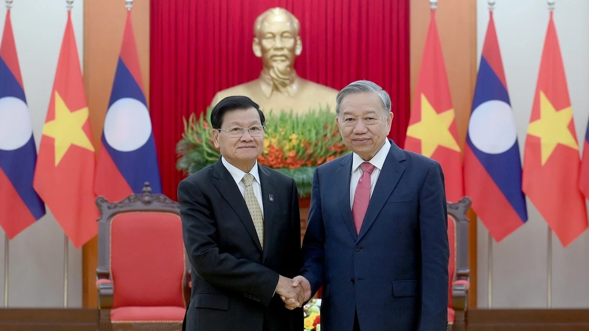 【写真】ト・ラム事務総長がラオスのトンルン・シソウリット事務総長兼大統領と会談