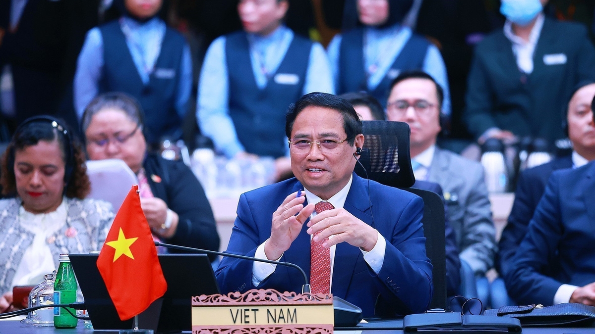 【写真】安倍首相、第28回ASEAN・中国首脳会議に出席