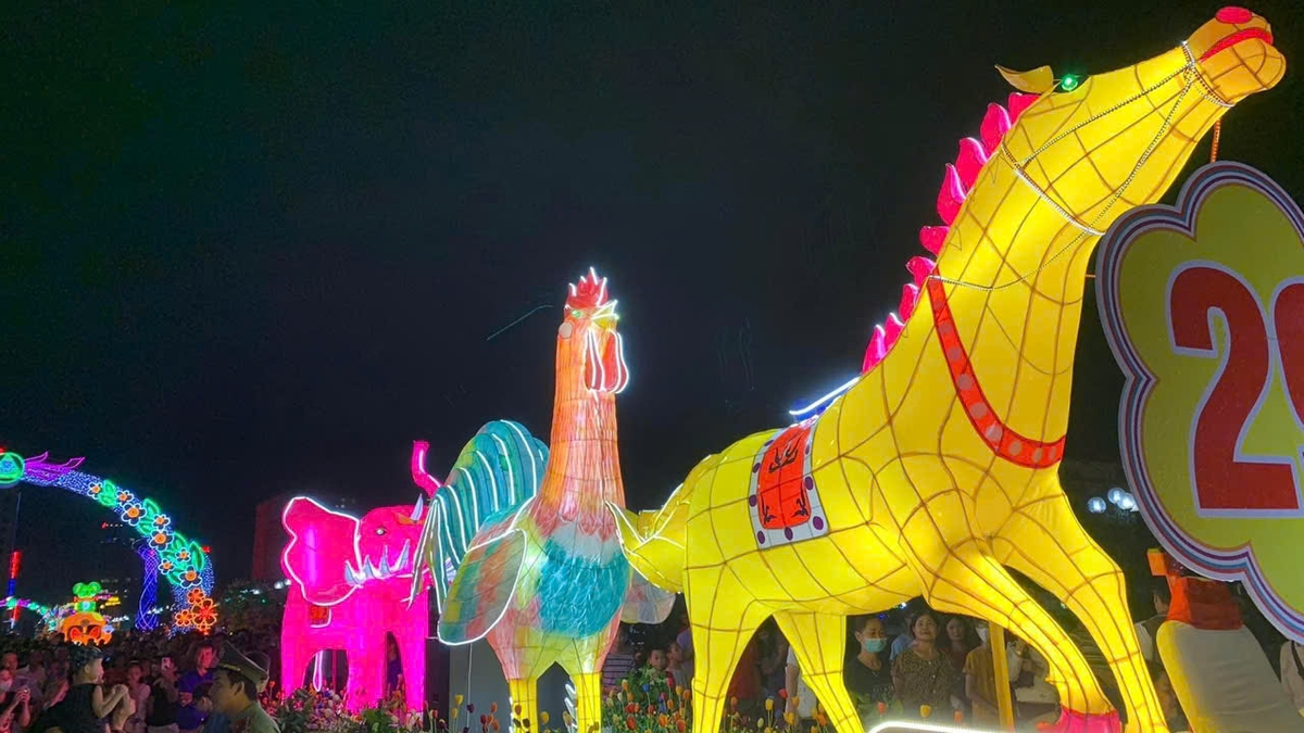 Trung thu Thái Nguyên 2025: Lung linh đêm hội trăng rằm
