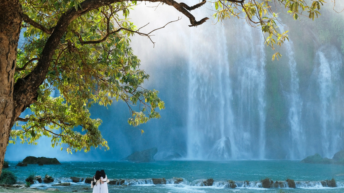 Musim terindah di Cao Bang: Pegunungan, hutan, dan air terjun "mengundang" wisatawan