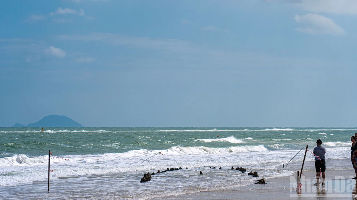 [Fotó] Mélytengeri homoklerakódások és egy ősi, fából készült An Bang hajó is veszélyben van, hogy újra eltemetődik