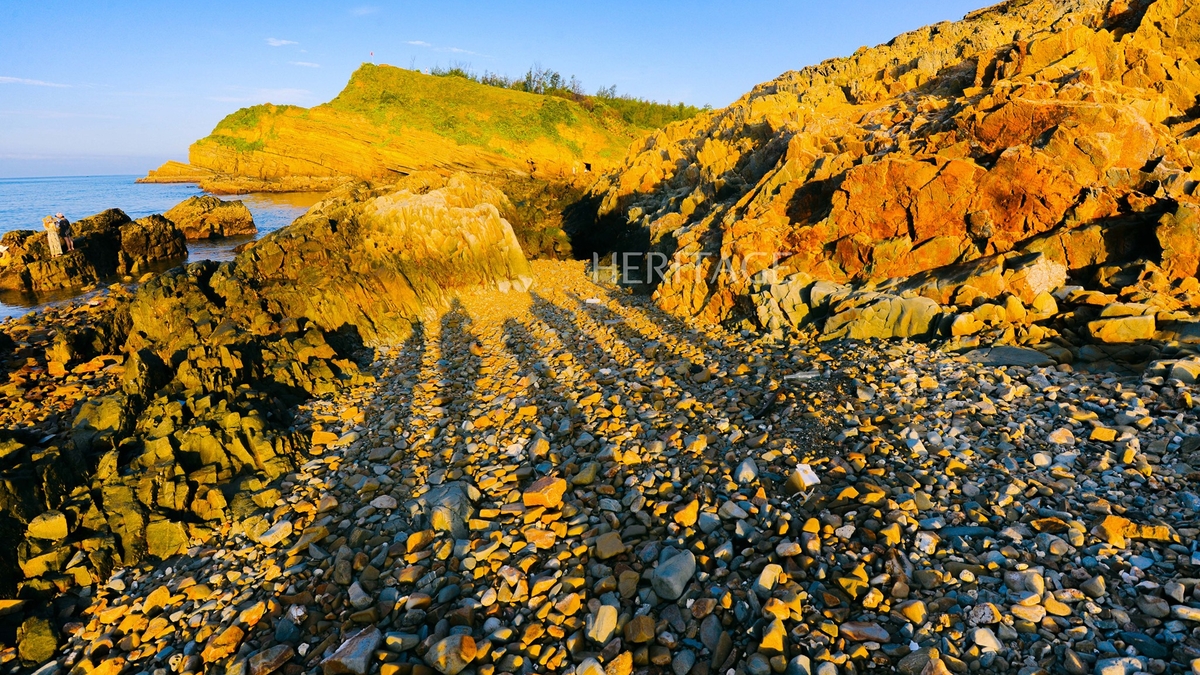 Pozorování východu slunce na ostrově Co To
