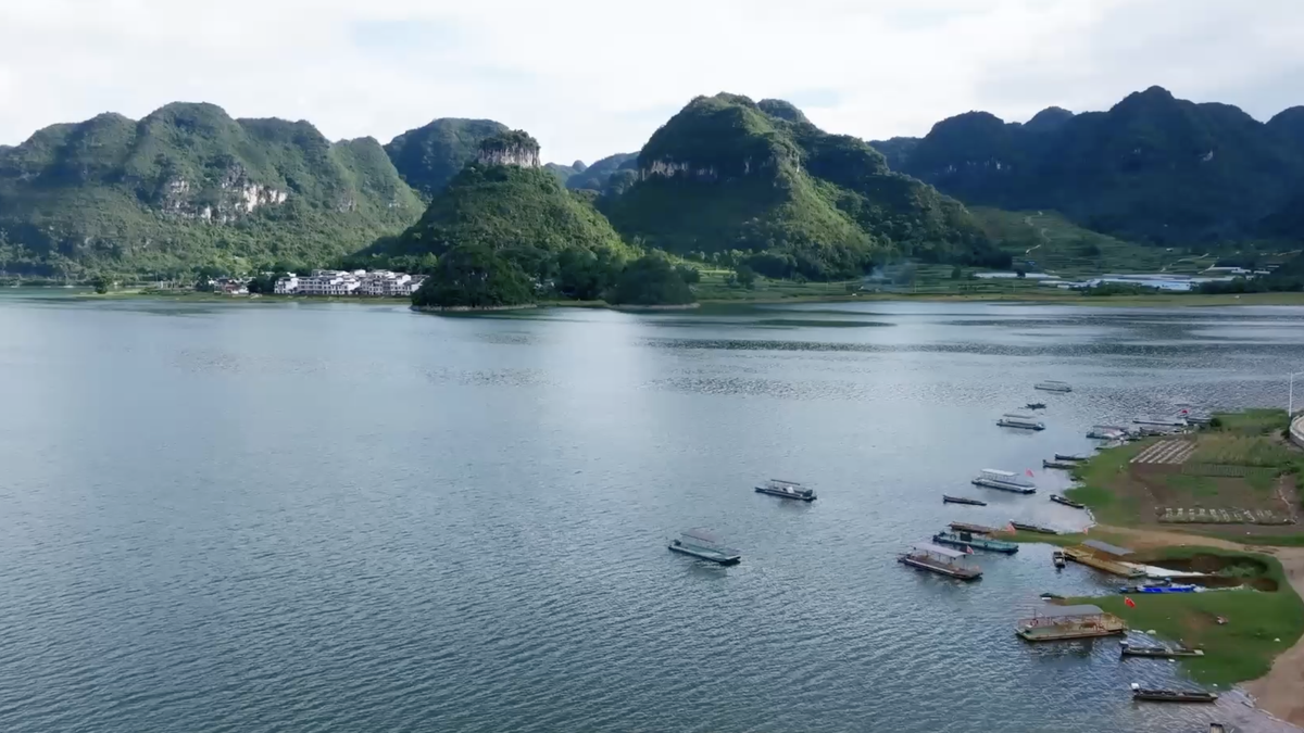 75 ans d'amitié Vietnam-Chine : Grotte de Ho Chi Minh sur la rue Ba Mong, Tinh Tay, Quang Tay