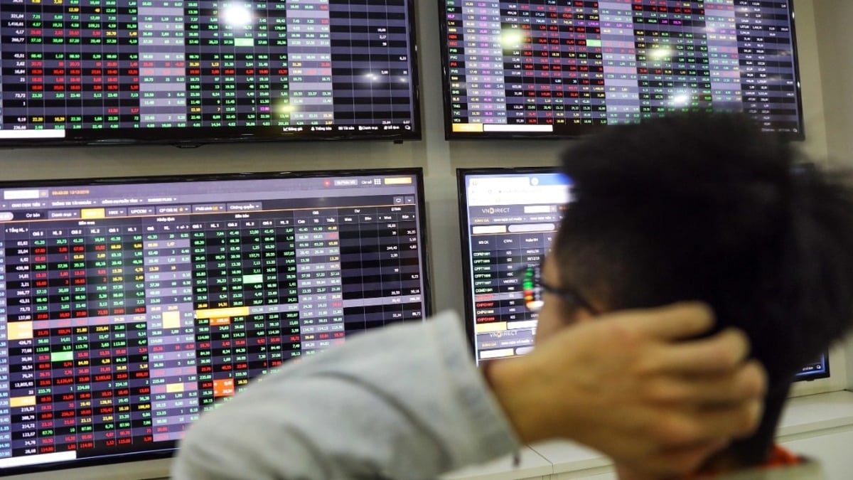 Die Aktien des Milliardärs Tran Dinh Long und Herrn Hien explodieren weiterhin in ihrer Liquidität
