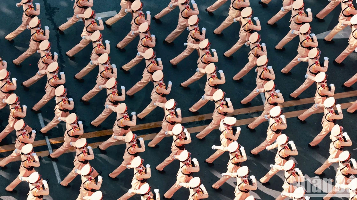 [Photo] Feast your eyes on images of parades and marching groups seen from above