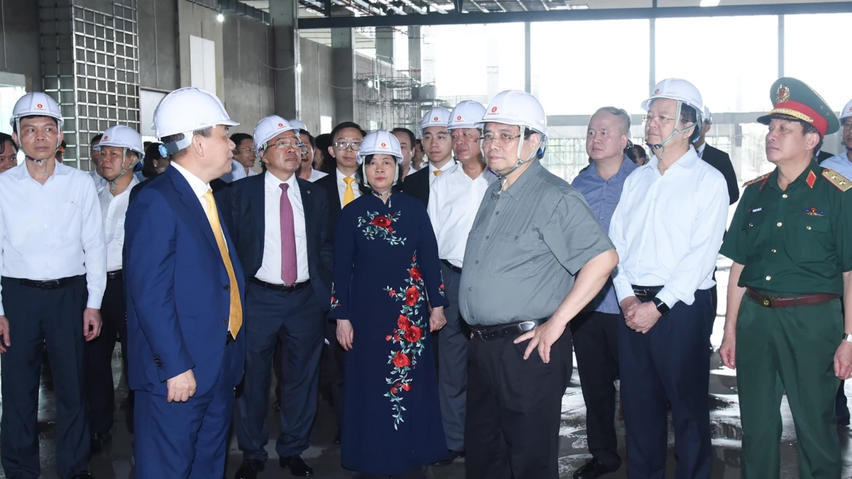 [Ảnh] Thủ tướng Phạm Minh Chính kiểm tra tiến độ dự án Trung tâm Hội chợ Triển lãm Quốc gia