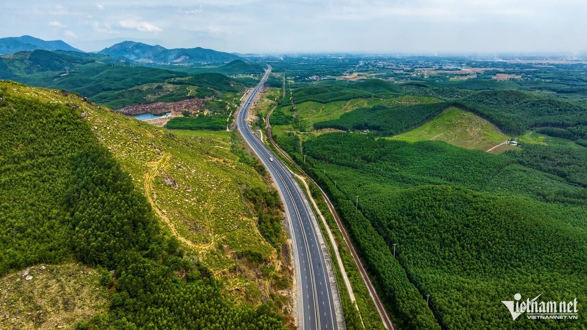 남북고속도로 1,206km 개통