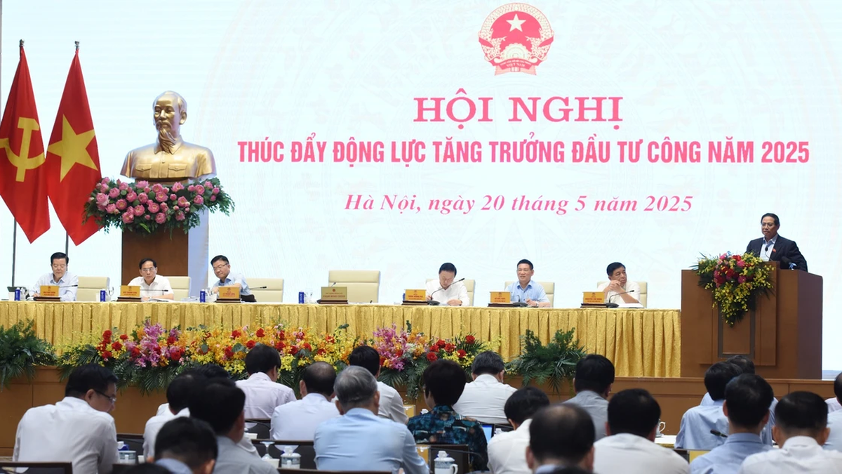 [Ảnh] Thủ tướng Phạm Minh Chính chủ trì Hội nghị thúc đẩy động lực tăng trưởng đầu tư công