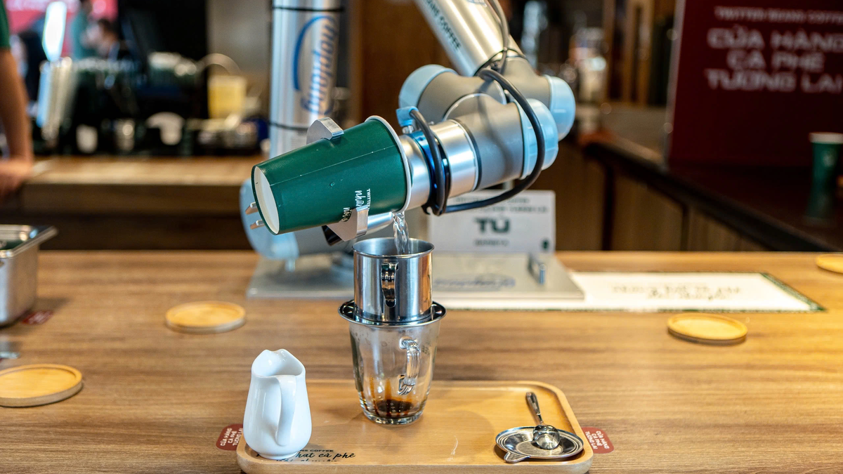 Ein neues Café-Erlebnis mit Robotern für die Feiertage vom 30. April bis 1. Mai