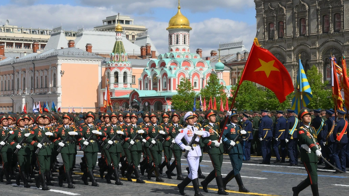 Đoàn Quân đội Nhân dân Việt Nam tham gia lễ duyệt binh trên Quảng trường Đỏ