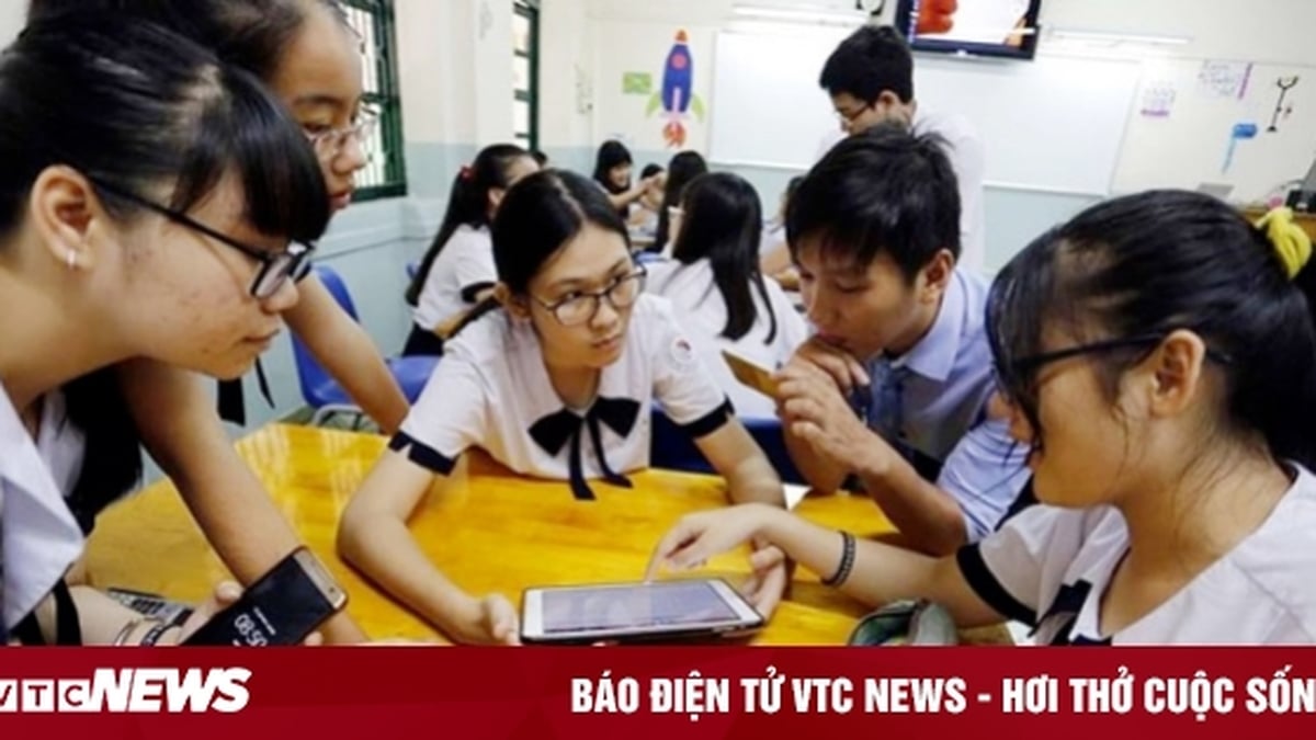 Students will be banned from using cell phones even during recess.