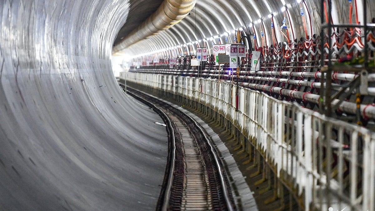 List of 8 metro lines just approved by Hanoi, 2 lines go to the airport