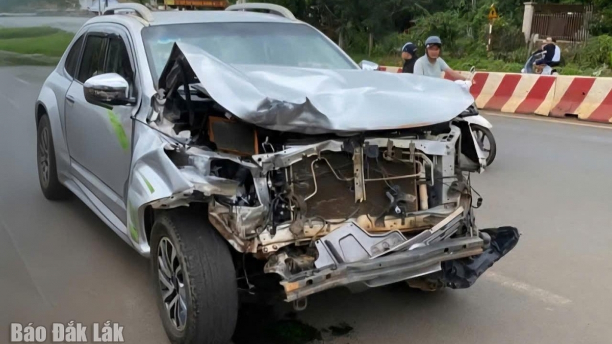 سائق شاحنة بيك اب موقوف بسبب حوادث متعددة ومغادرة مكان الحادث
