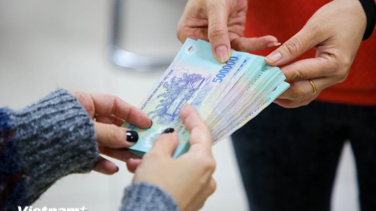 حصل أكثر من 25.600 مسؤول وموظف حكومي تركوا وظائفهم بسبب إعادة الهيكلة على إعانات.