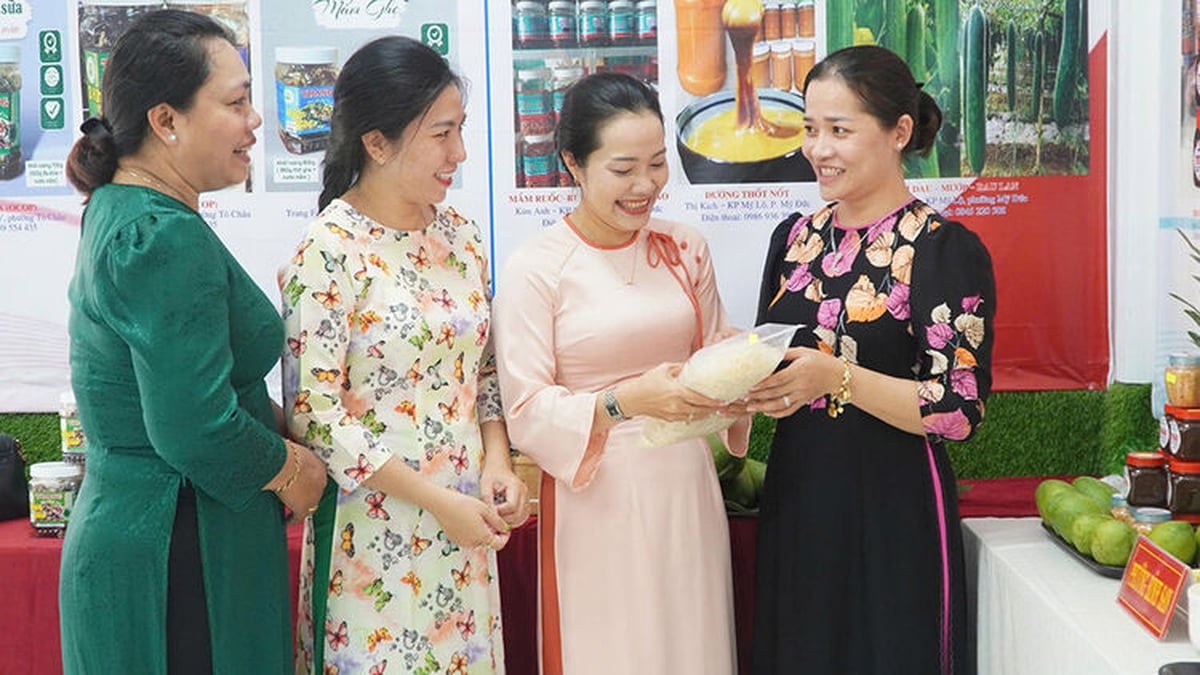 Accompanying women in border areas to start businesses