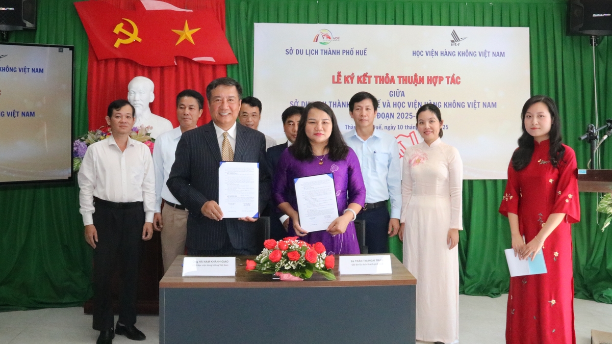 Cooperation, promoting sustainable development of Hue tourism