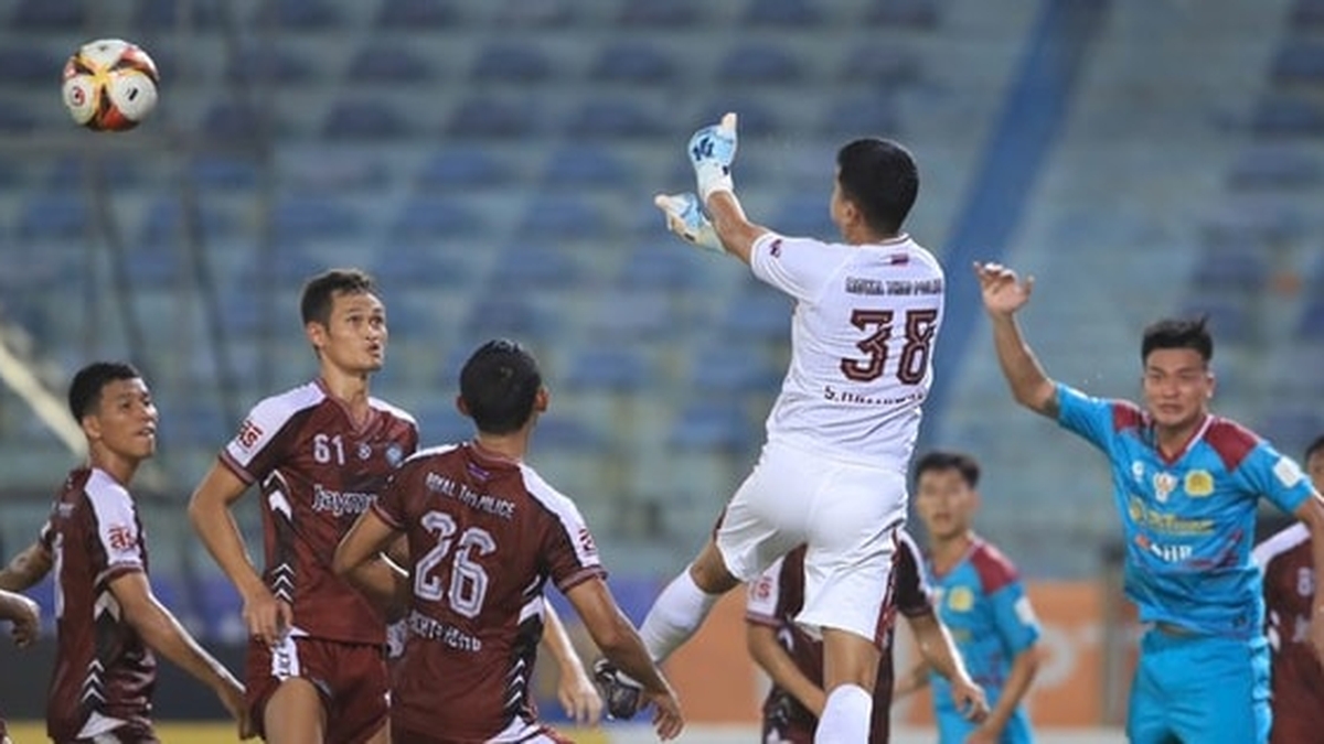 Torneo de Fútbol Policial de la ASEAN 2025: El Equipo I de la Policía de Vietnam comparte puntos con Tailandia