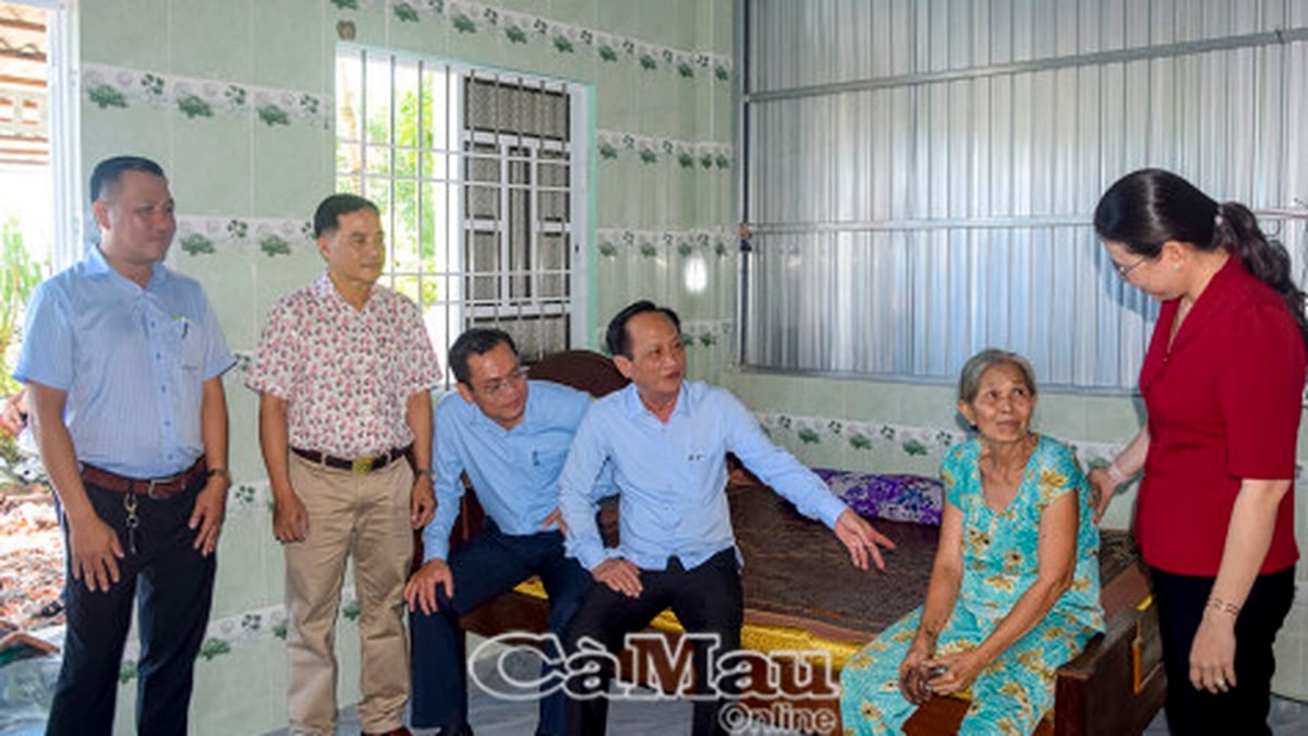 ត្រូវ​ពន្លឿន​ការ​លុប​បំបាត់​ផ្ទះ​បណ្ដោះ​អាសន្ន និង​ខូច​ខាត