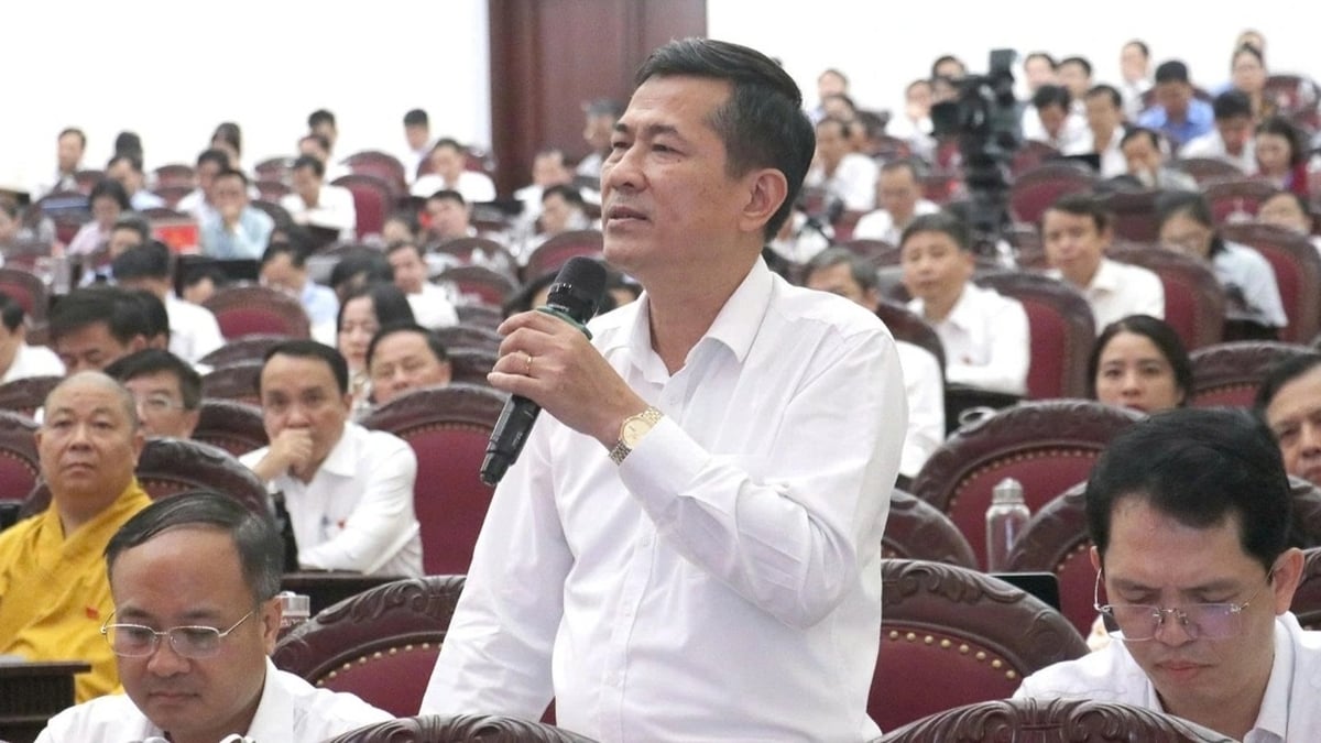 Qu'a dit le directeur du ministère de l'Éducation et de la Formation à propos de la réussite à l'examen d'entrée en 10e année dans une école publique avec 2,5 points ?