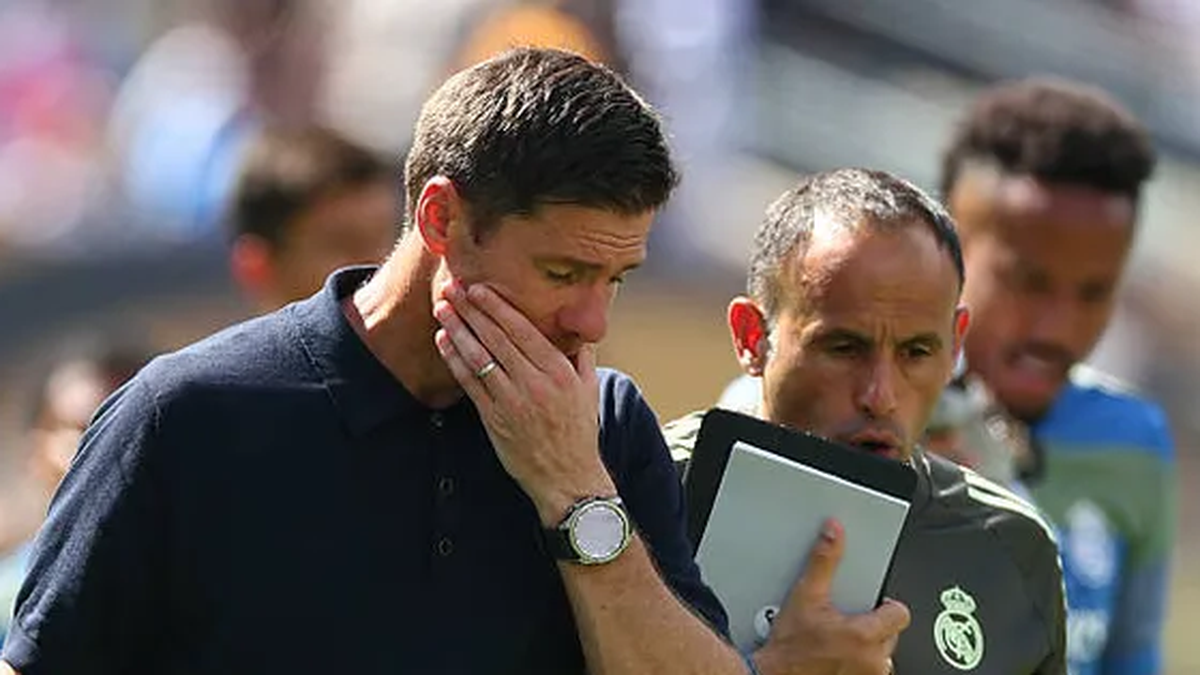 El entrenador Alonso promete una "nueva era" para el Real Madrid tras la dura derrota ante el PSG