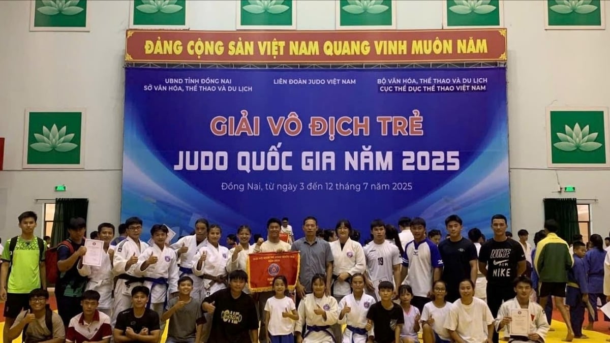 Лам Донг занял 3-е место в молодежной группе Национального чемпионата по дзюдо среди молодежи 2025 года.