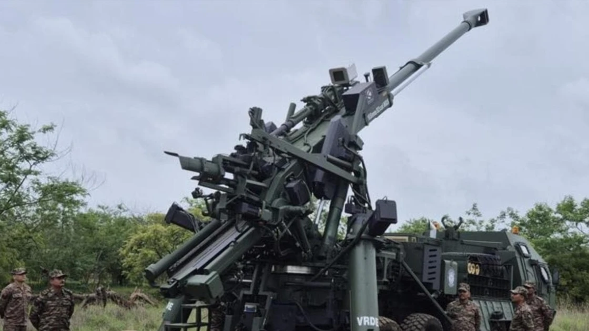 India tests 155mm self-propelled gun that can fire and run