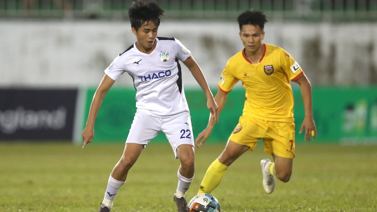'Vietnamese Chelsea' wants to regain its glory: Recruiting former HAGL prodigy