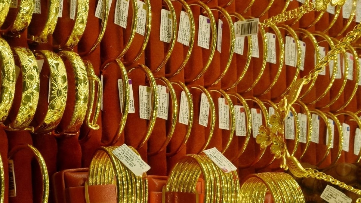سعر الذهب اليوم 7/12/2025: SJC يصنع الأمواج ويسجل رقمًا قياسيًا جديدًا، الذهب العالمي يفوق التوقعات بكثير منذ بداية الشهر