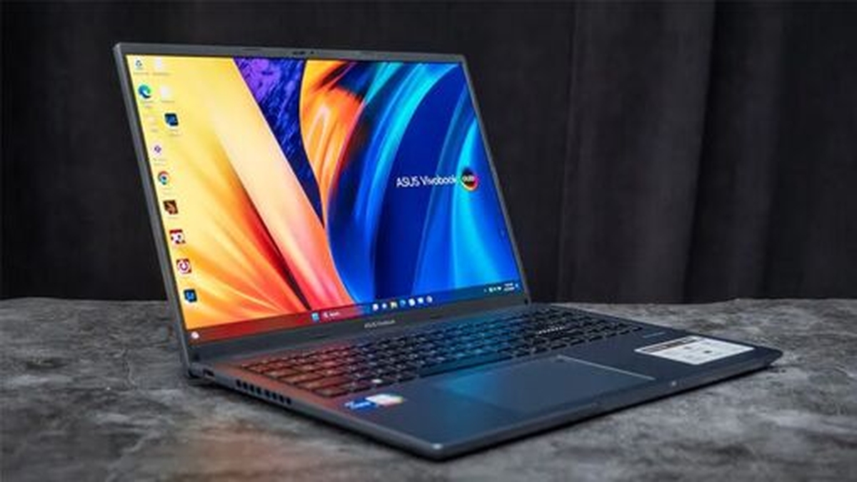 Thin, light, high-performance laptops for students