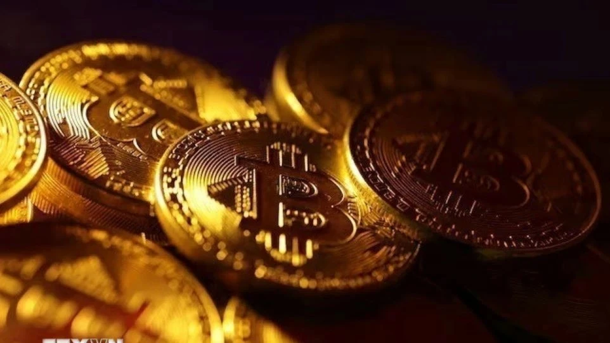 ราคา Bitcoin ยังคงทำลายสถิติ โดยทะลุ 121,000 ดอลลาร์