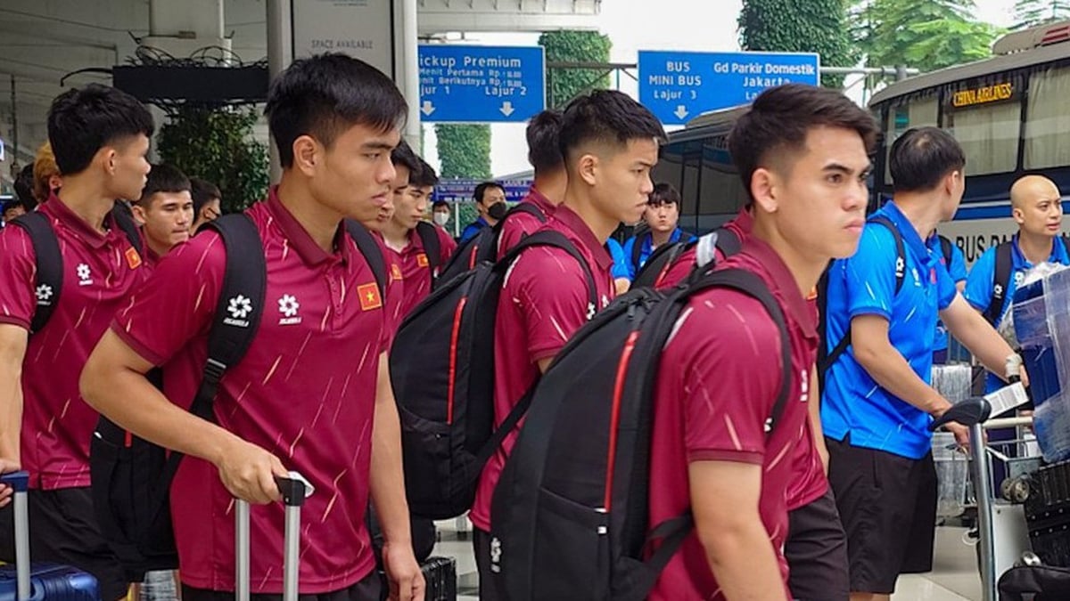 L'équipe vietnamienne des moins de 23 ans est arrivée en Indonésie