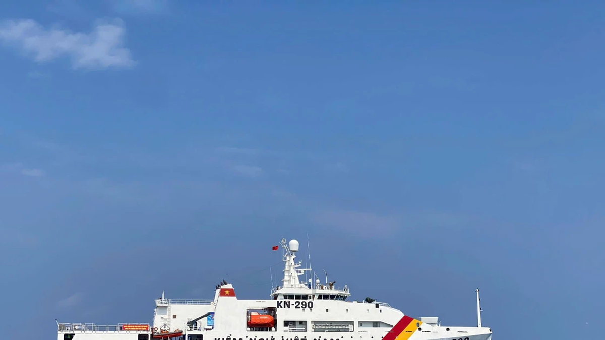 Ship KN 290 is ready for a sea parade on the occasion of National Day September 2nd