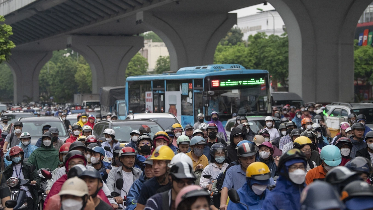 Hanoi bans gasoline-powered motorbikes: How should people be supported?
