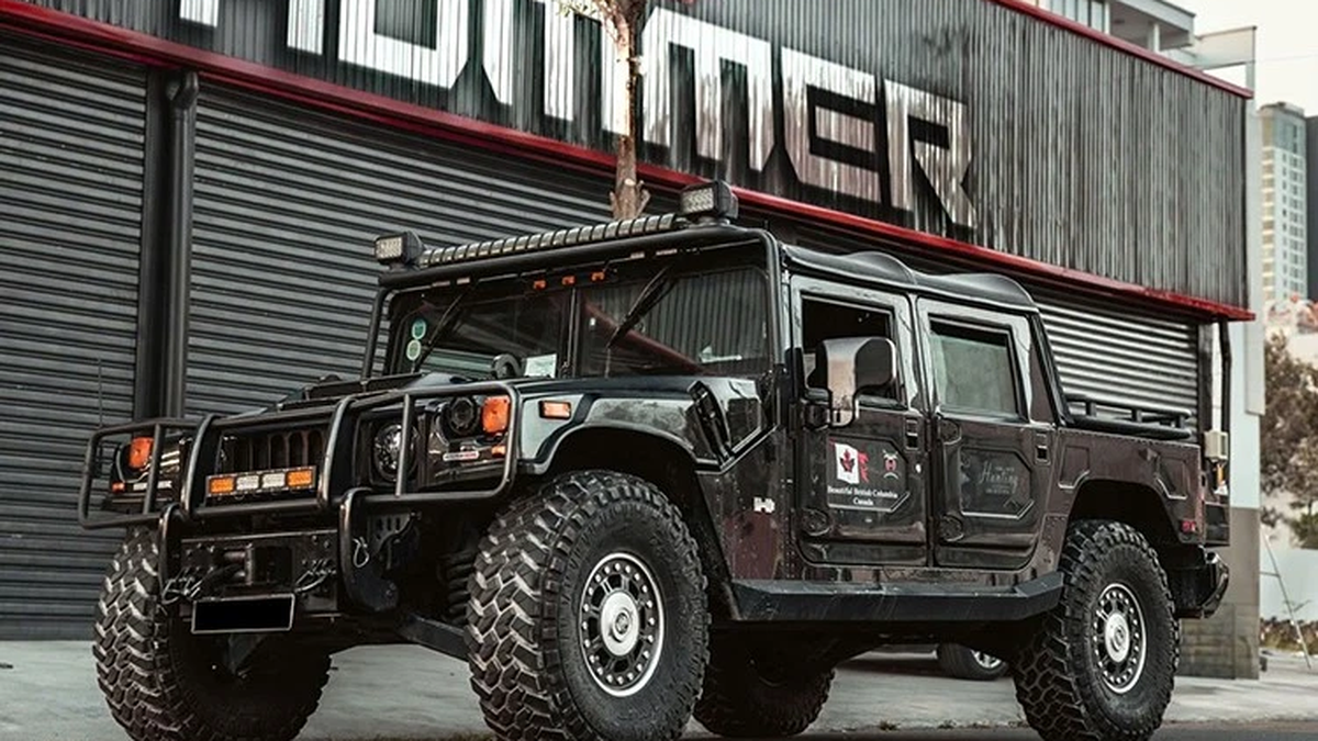 "ដាយណូស័រ" Hummer H1 Alpha តែមួយគត់នៅក្នុងប្រទេសវៀតណាមគឺនៅលើទីផ្សាររថយន្តជជុះ