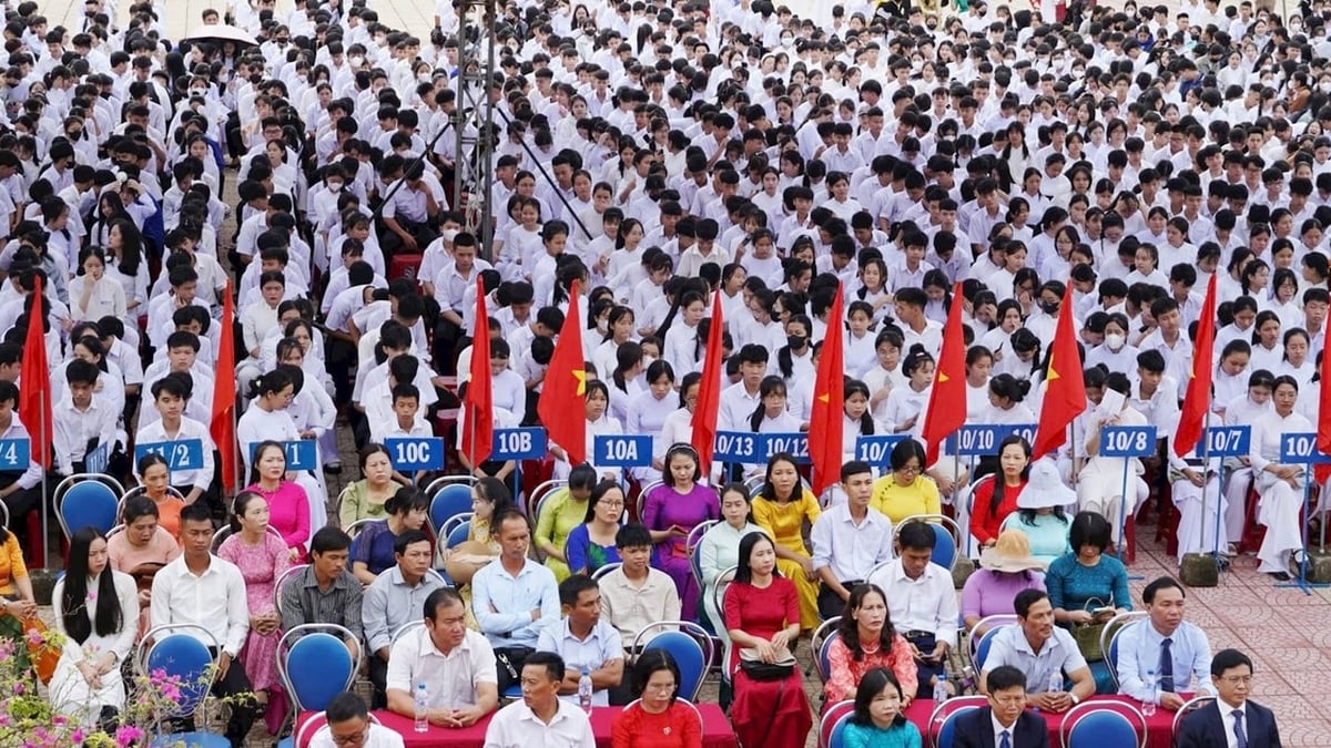Das Bildungsministerium von Da Nang leitet den Schulwechsel und die Aufnahme von Schülern