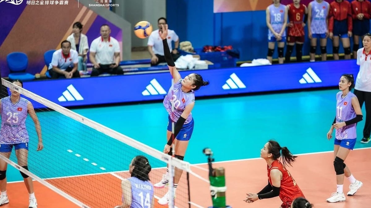 ក្រុម​បាល់ទះ​វៀតណាម​បាន​យក​ឈ្នះ​ក្លឹប​ប្រេស៊ីល​ក្នុង​ការ​ប្រកួត Shanghai Future Stars