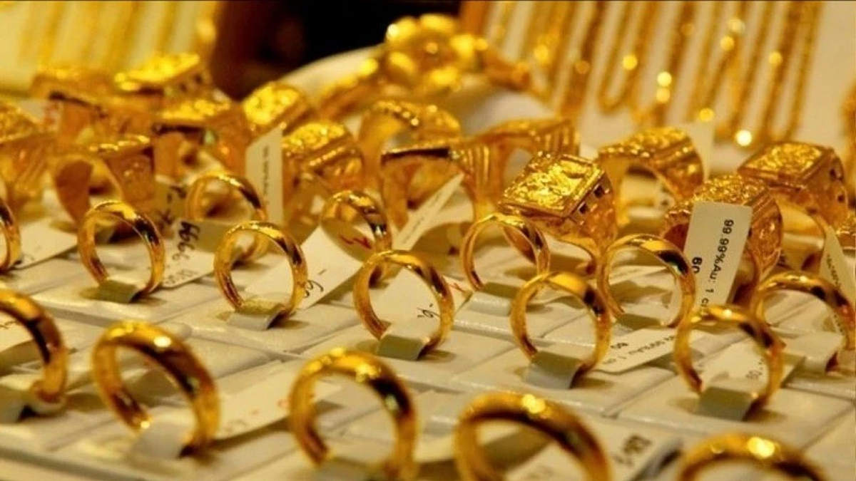 Los lingotes y anillos de oro se rebajaron hasta 400.000 VND/tael