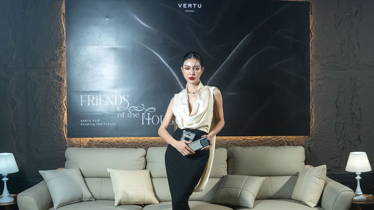 Vertu បើកដំណើរការ Quantum Flip តារាវៀតណាមសម្រុកចូលរួមអបអរសាទរ