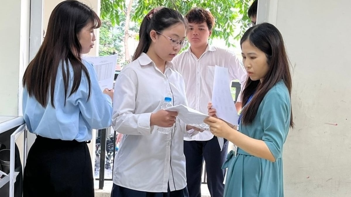 ในปี 2568 ผู้สมัครเกือบ 1,000 คนสอบตกการสอบปลายภาคในระดับมัธยมศึกษาตอนปลาย โดยส่วนใหญ่สอบตกวิชาคณิตศาสตร์
