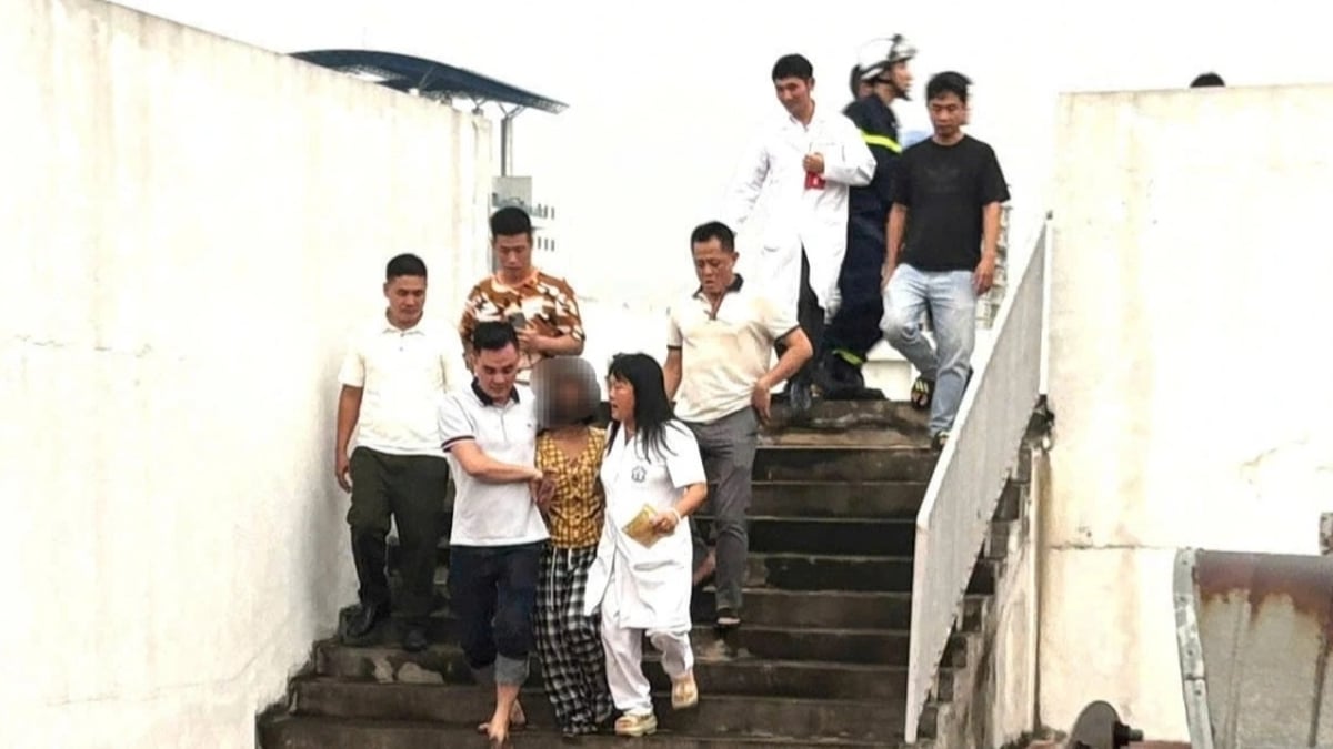 15-year-old girl standing on the rooftop of Bach Mai Hospital has a new home