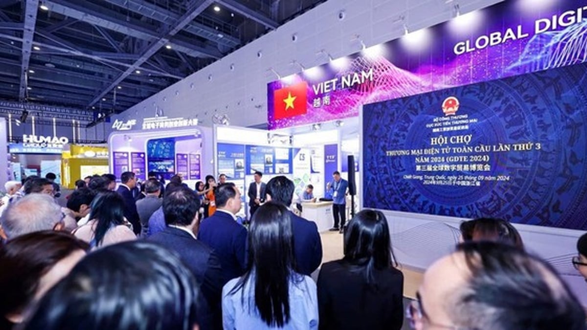 Les entreprises vietnamiennes accélèrent leur intégration numérique lors du salon mondial du commerce électronique