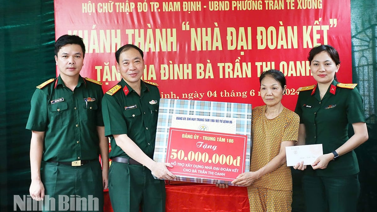 นิญบิ่ญเร่งดำเนินการโครงการกำจัดบ้านชั่วคราวและทรุดโทรมก่อนวันที่ 24 กรกฎาคม 2568