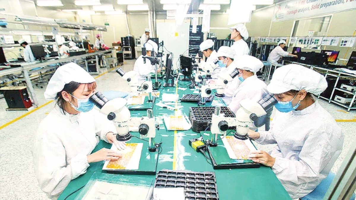 경제는 계속 성장하고 있습니다