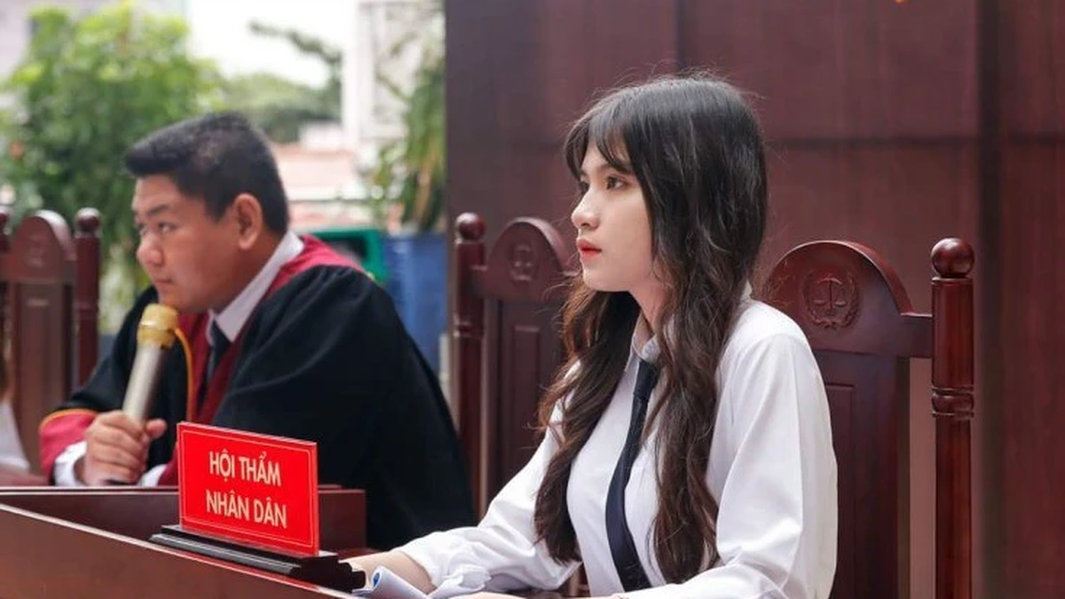 សាលារៀនជាច្រើនពង្រីកកម្មវិធីច្បាប់របស់ពួកគេ តម្លៃសិក្សាប្រែប្រួលយ៉ាងខ្លាំង។